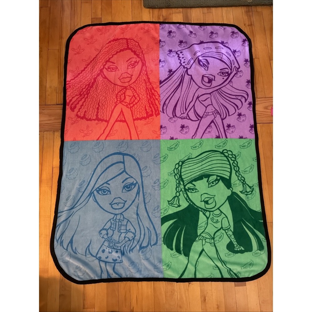 Bratz Super Soft And Cuddly Plush Fleece Throw Blanket 46"x 60"